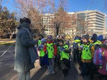 вручение памяток по ПДД жителям города
